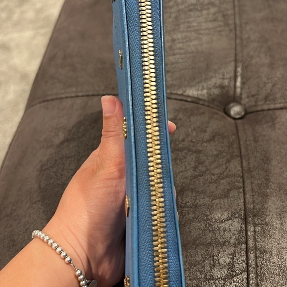 MCM Wallet K7878💙🩵💛 - Picture 7 of 11